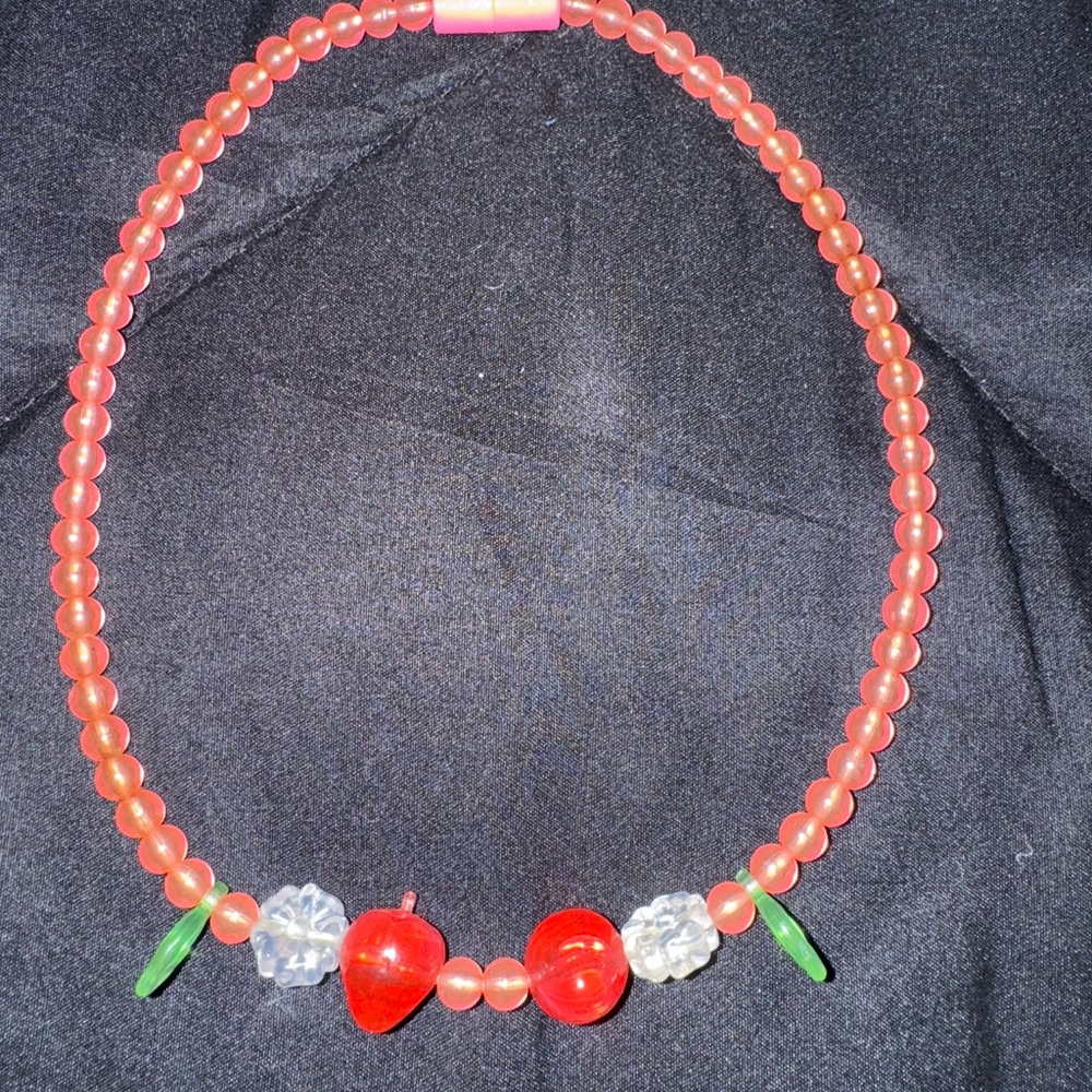 🍓 Daisy Strawberry Beaded Necklace | Girlhood Core | Coquette | Cottage Core